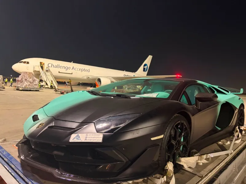 Air freight car shipping Dubai — Lamborghini Aventador in cargo plane
